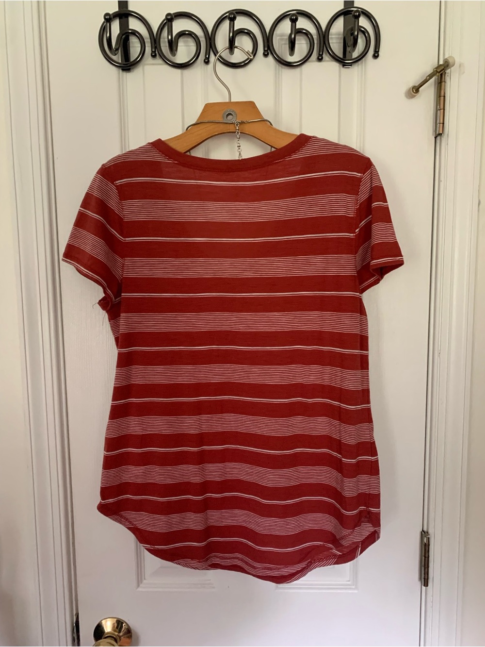 Retro A&F Raspberry Multi Stripe V Neck Tee - Picture 5 of 6